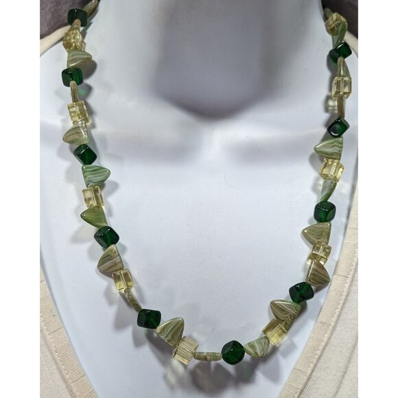 Fairycore Geometric Green Gemstone And Glass Beaded Necklace - Picture 4 of 6